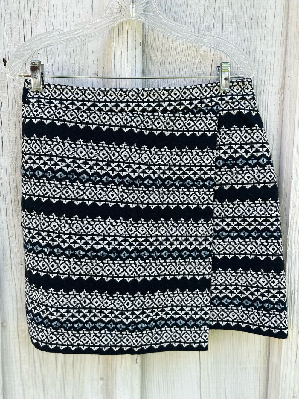 LOFT Size 8 Black White Fair Isle Mini Skirt - Nordic Jacquard Faux Wrap